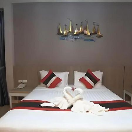 Chatnipa Beach Resort By Morseng Ban Hat Lek Buitenkant foto