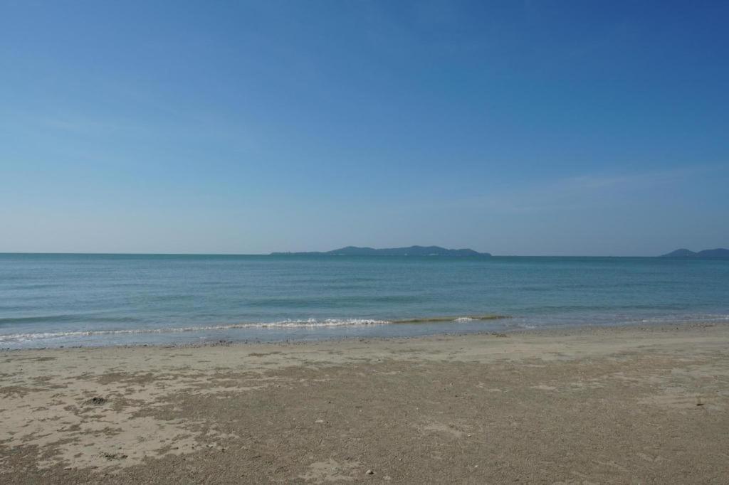 Chatnipa Beach Resort By Morseng Ban Hat Lek Buitenkant foto