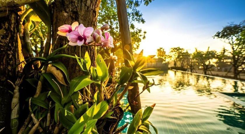 Chatnipa Beach Resort By Morseng Ban Hat Lek Buitenkant foto