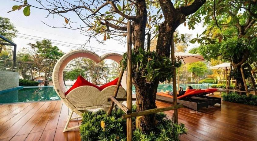 Chatnipa Beach Resort By Morseng Ban Hat Lek Buitenkant foto